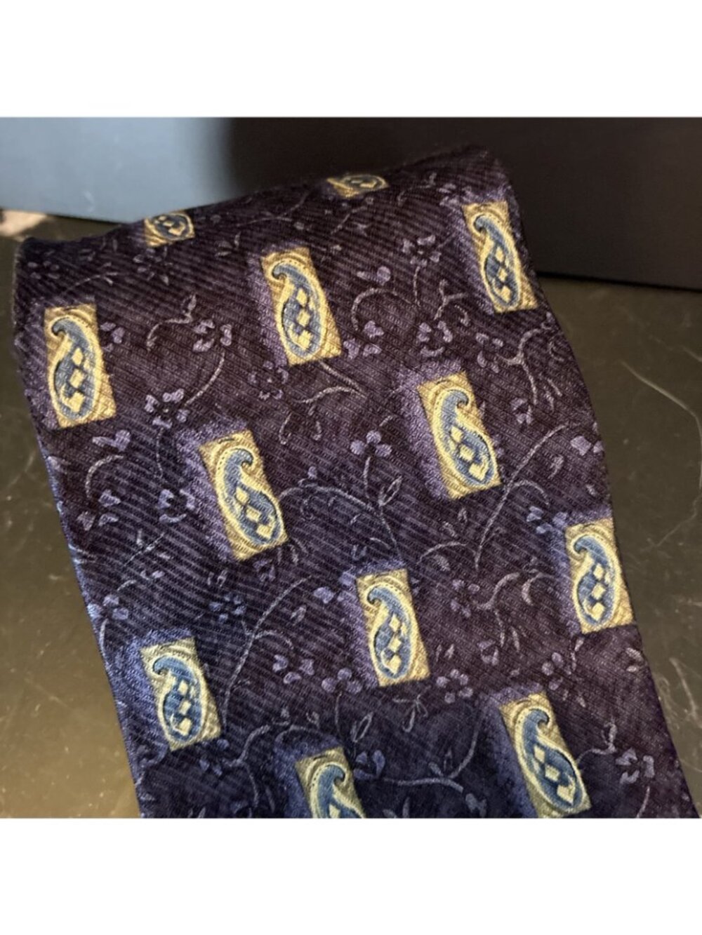 Jos A Bank Mens Silk Tie Paisley Floral Purple Blue USA Classic Necktie - Picture 3 of 5